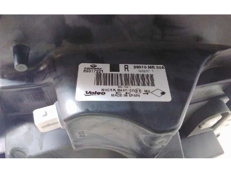 Recambio de faro derecho para renault maxity referencia OEM IAM 89317221  