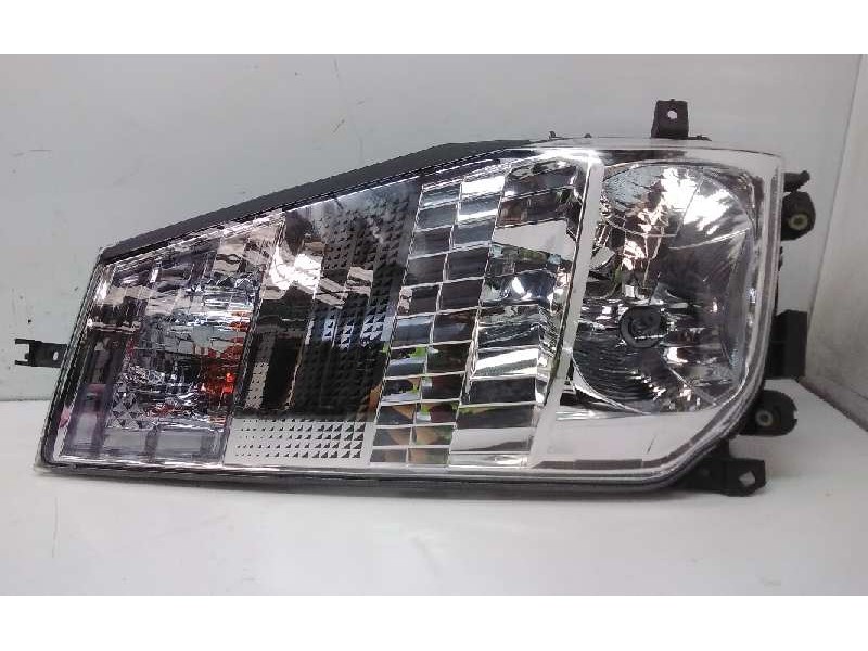 Recambio de faro derecho para renault maxity referencia OEM IAM 8931721  