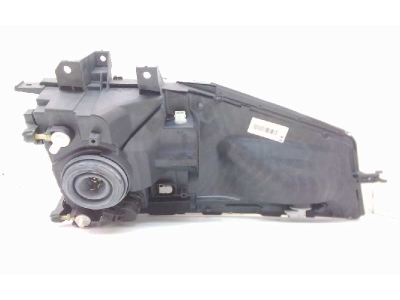 Recambio de faro derecho para renault maxity referencia OEM IAM 8931721  