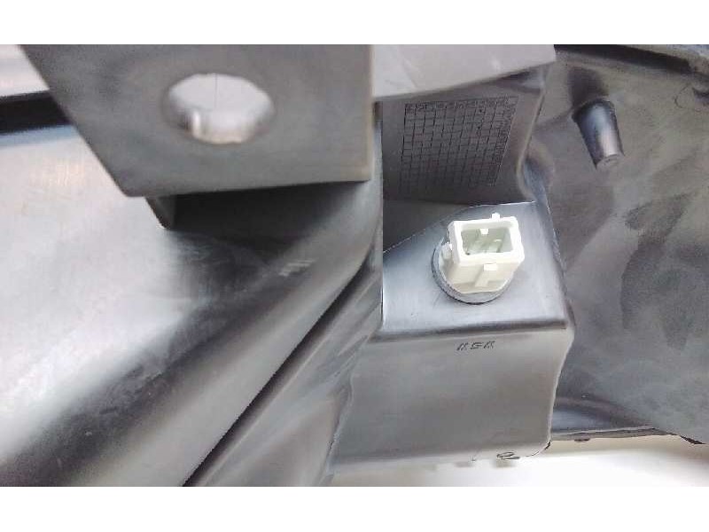 Recambio de faro derecho para renault maxity referencia OEM IAM 89317221  