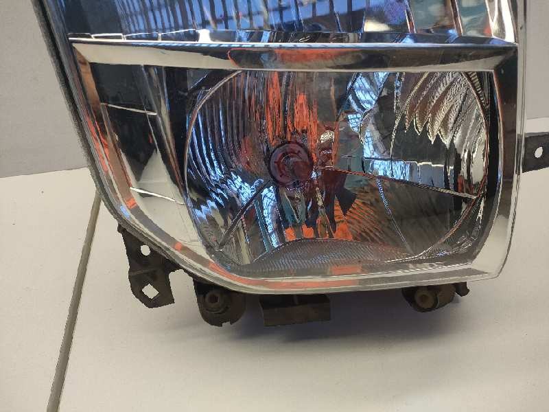 Recambio de faro derecho para nissan cabstar 110.45 referencia OEM IAM 89314261  26010BM500