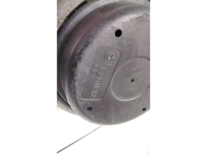Recambio de soporte motor izquierdo inferior para bmw serie 1 berlina (e81/e87) 120d referencia OEM IAM 13981112  