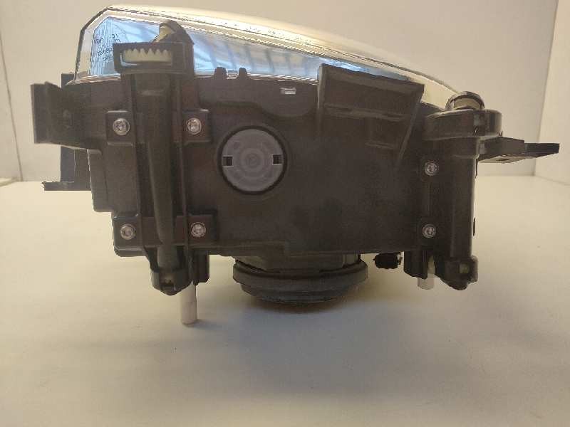 Recambio de faro izquierdo para nissan cabstar 110.45 referencia OEM IAM 89314251  26060BM500