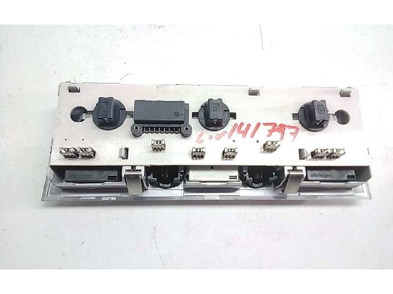 Recambio de luz interior para bmw serie 5 berlina (e60) 530i referencia OEM IAM 6912631  