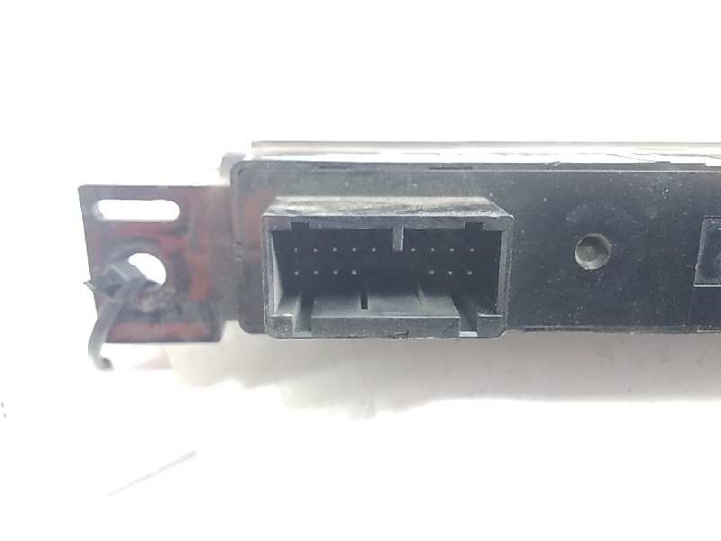 Recambio de warning para land rover discovery v6 td se referencia OEM IAM 5H2314K147  