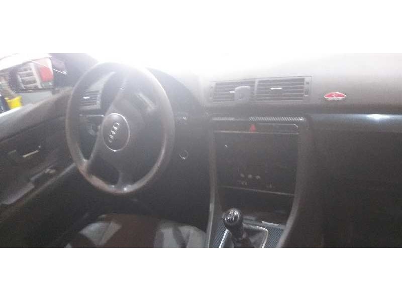 audi a4 berlina (8e) del año 2001