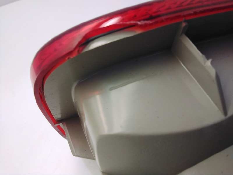 Recambio de piloto trasero derecho paragolpes para nissan terrano/terrano.ii (r20) referencia OEM IAM 26550OF400 INGLES DEFECTUO