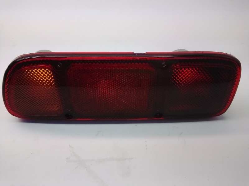 Recambio de piloto trasero derecho paragolpes para nissan terrano/terrano.ii (r20) referencia OEM IAM 26550OF400 INGLES DEFECTUO