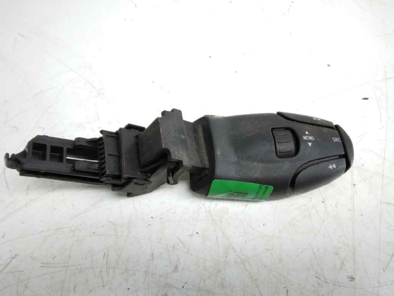 Recambio de mando volante para peugeot 206+ básico referencia OEM IAM 96666836XT  