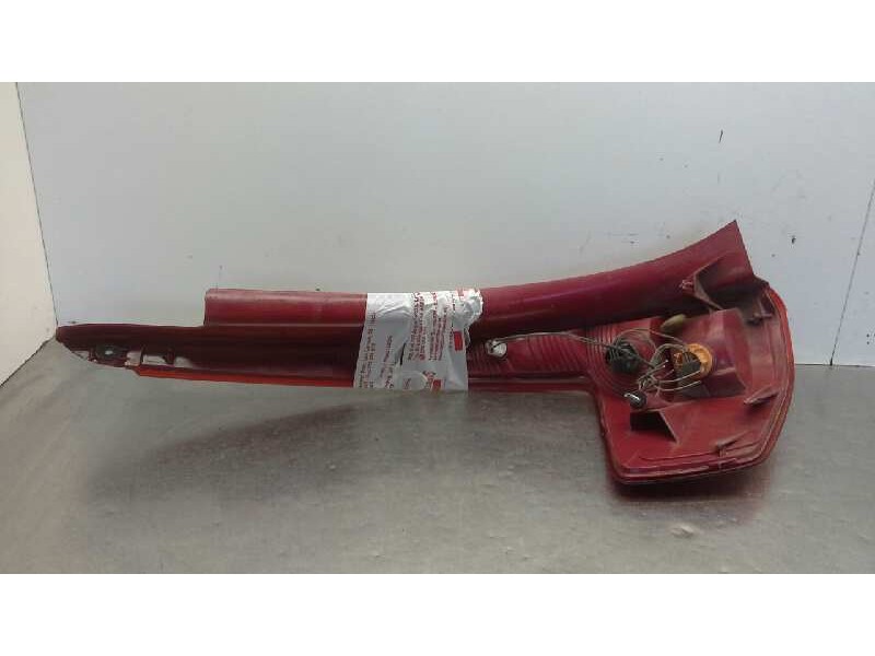 Recambio de piloto trasero derecho para citroen c4 berlina vtr plus referencia OEM IAM 6351T8  