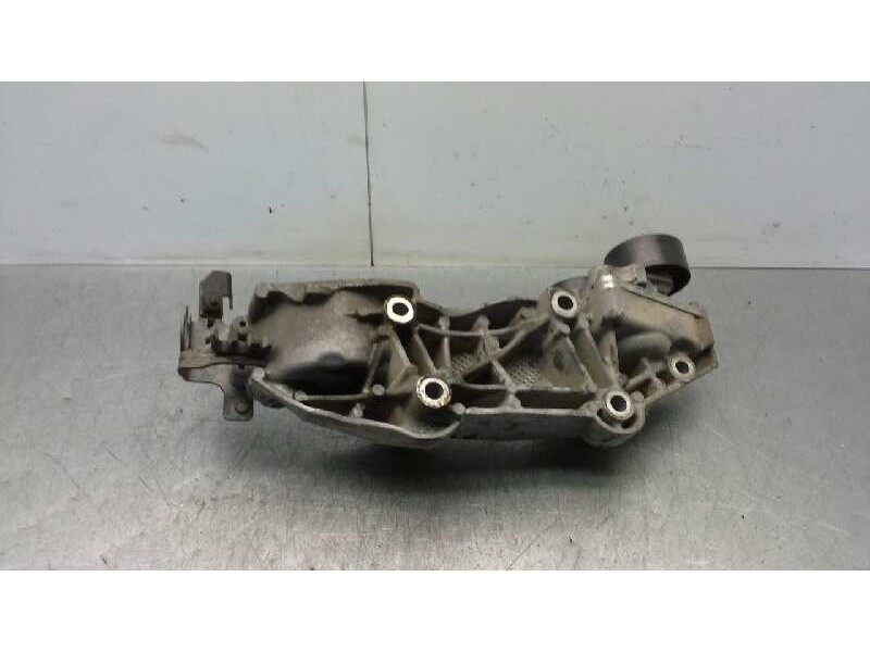 Recambio de soporte alternador para renault espace iv (jk0) dynamique referencia OEM IAM 8200527320  