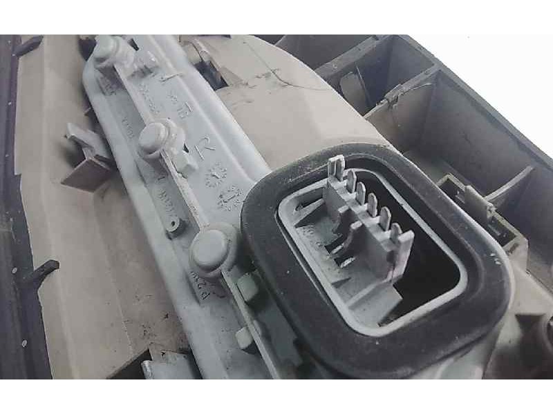 Recambio de piloto trasero derecho para opel zafira a elegance referencia OEM IAM   