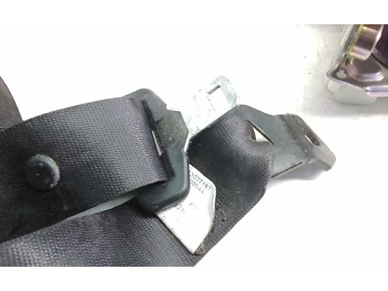 Recambio de cinturon seguridad trasero central para bmw serie 5 berlina (e60) 530d referencia OEM IAM 33061256  