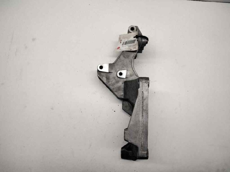 Recambio de soporte alternador para seat cordoba berlina (6l2) 1.9 tdi referencia OEM IAM 038903143R  
