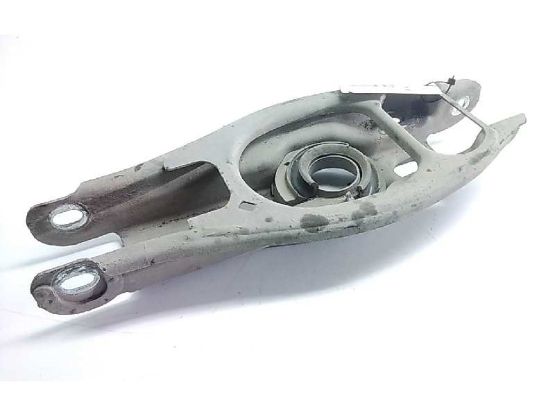 Recambio de brazo suspension inferior trasero izquierdo para bmw serie 3 berlina (e90) 320d referencia OEM IAM 6764420  