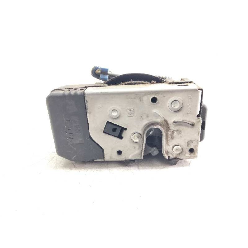 Recambio de cerradura puerta delantera derecha para opel vivaro combi 2.7t corto referencia OEM IAM 8200008248  