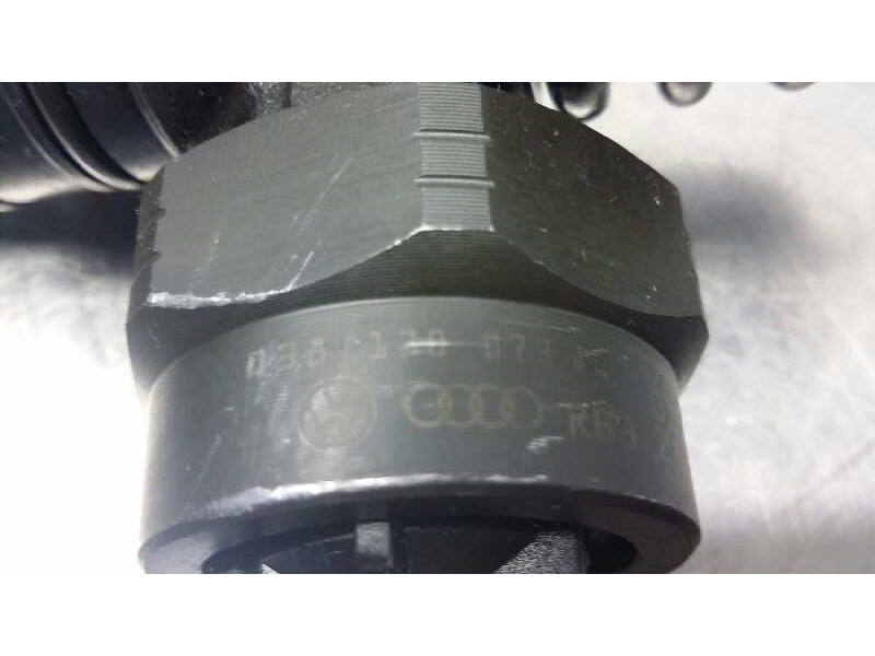Recambio de inyector para volkswagen golf iv berlina (1j1) 1.9 tdi referencia OEM IAM 038120073J  