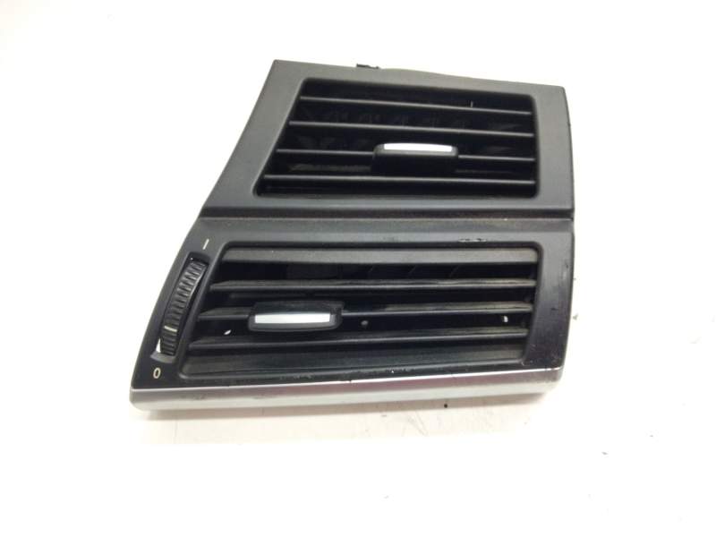 Recambio de aireador derecho para bmw x5 (e70) 3.0 3.0d referencia OEM IAM 716180404  
