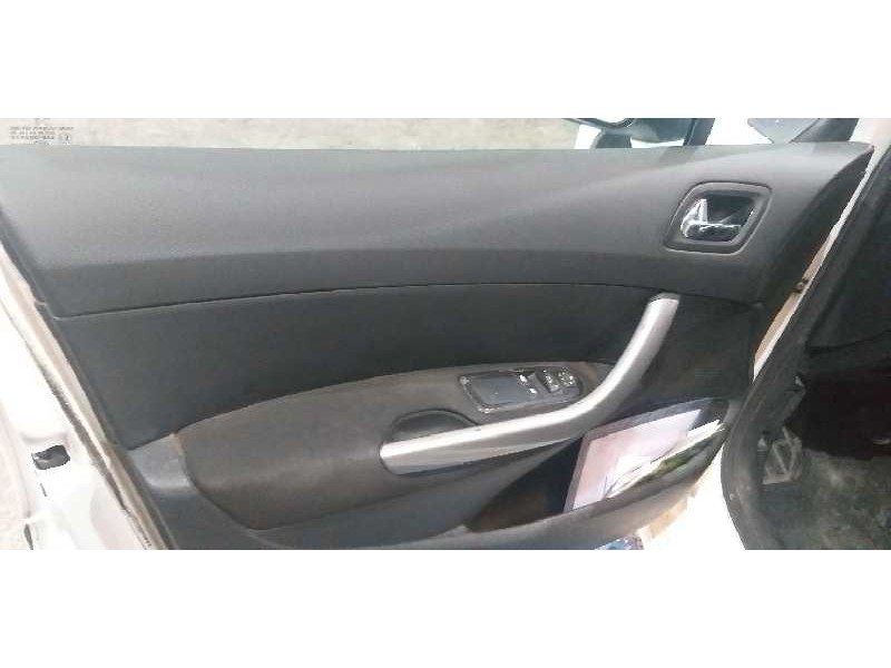 peugeot 308 del año 2012