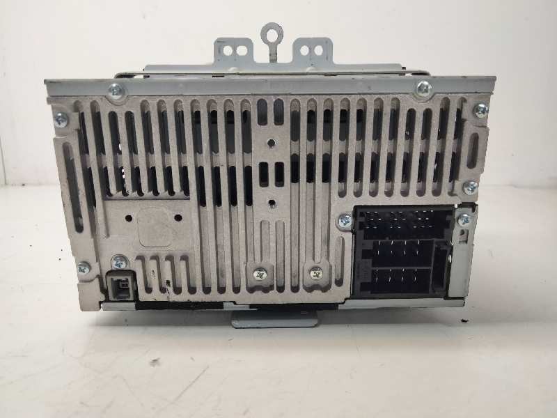 Recambio de sistema audio / radio cd para hyundai i20 classic referencia OEM IAM 961001J202  