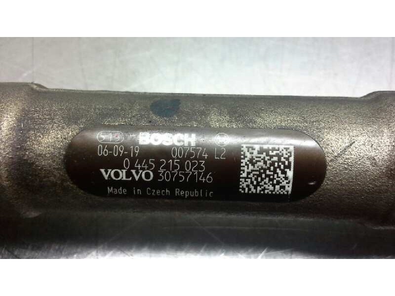 Recambio de rampa inyectora para volvo s60 berlina 2.4 d referencia OEM IAM 0445215023  