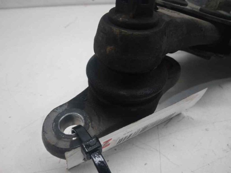 Recambio de brazo suspension inferior delantero derecho para kia carens (un) active referencia OEM IAM 545011D100  