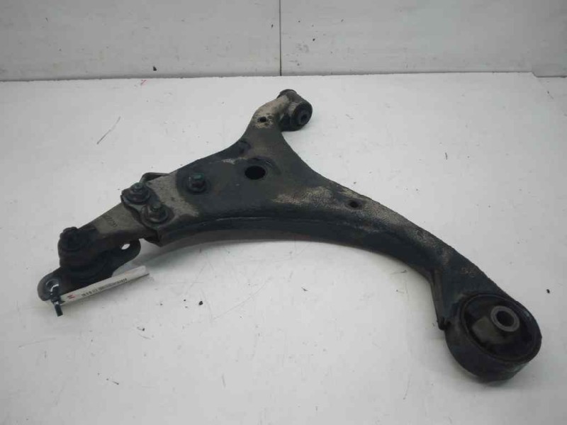 Recambio de brazo suspension inferior delantero derecho para kia carens (un) active referencia OEM IAM 545011D100  