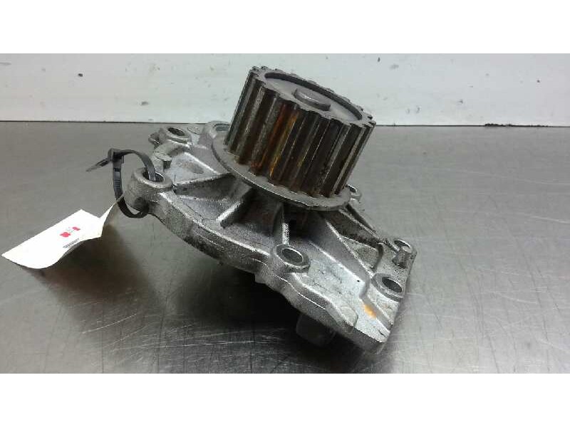 Recambio de bomba agua para volvo s60 berlina 2.4 d referencia OEM IAM   