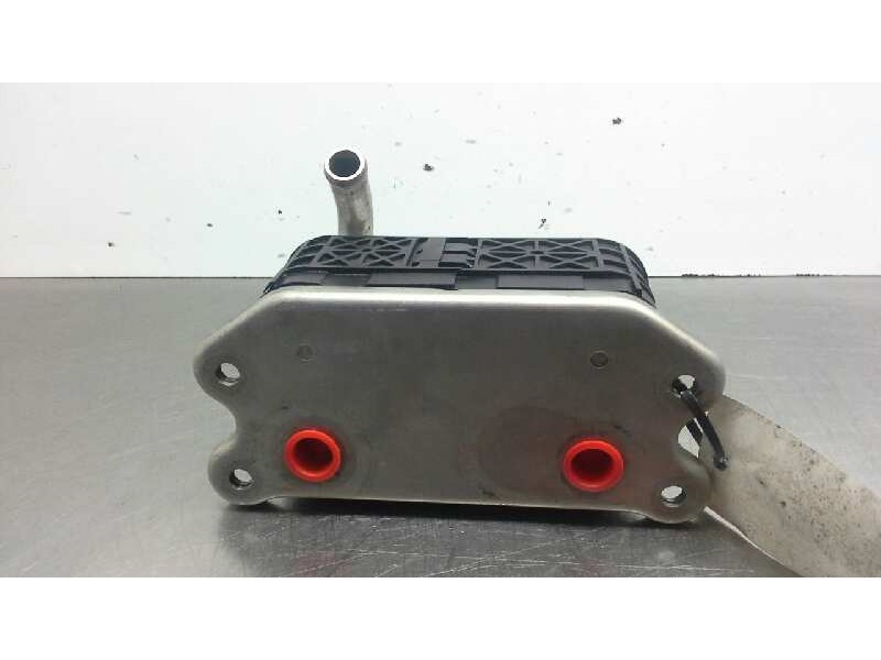 Recambio de enfriador aceite motor para volvo s60 berlina 2.4 d referencia OEM IAM 8677973  