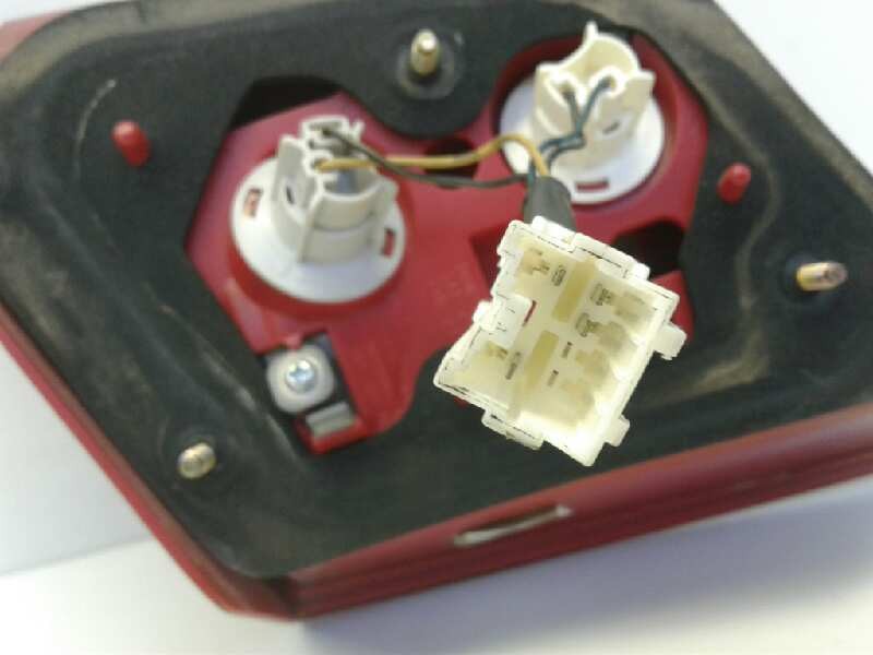 Recambio de piloto trasero derecho porton para daewoo lacetti sx referencia OEM IAM   