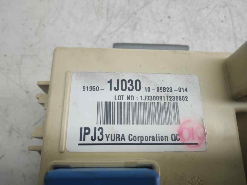 Recambio de caja fusibles para hyundai i20 classic referencia OEM IAM 1J030  