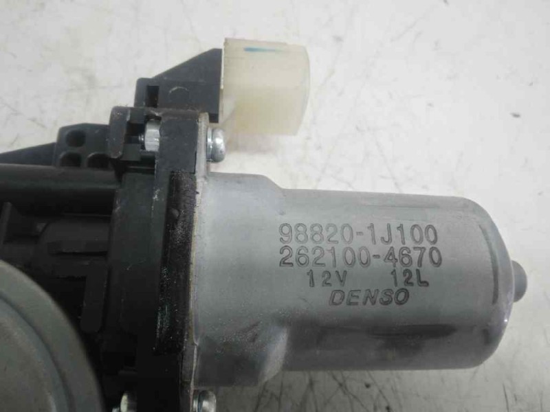 Recambio de elevalunas delantero derecho para hyundai i20 classic referencia OEM IAM 988201J100  