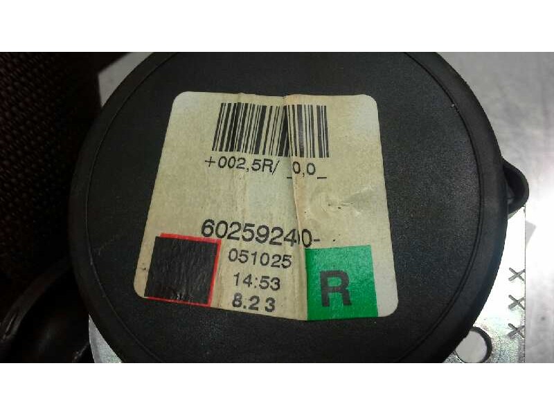 Recambio de cinturon seguridad trasero derecho para opel zafira b enjoy referencia OEM IAM 60259240  