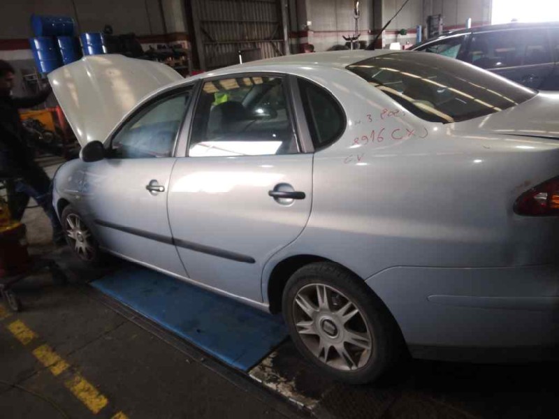 seat cordoba berlina (6l2) del año 2004