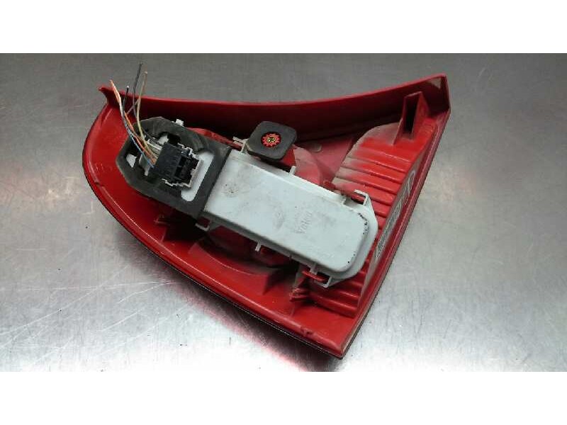 Recambio de piloto trasero derecho para renault clio ii fase ii (b/cb0) authentique referencia OEM IAM 8200917487  