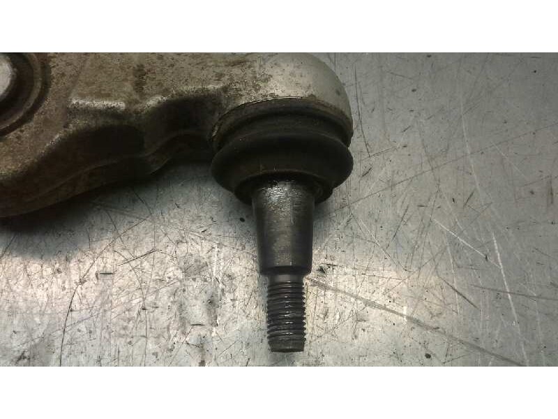 Recambio de brazo suspension inferior delantero izquierdo para audi a4 avant (8e) 2.0 t fsi referencia OEM IAM 8E0407151N  