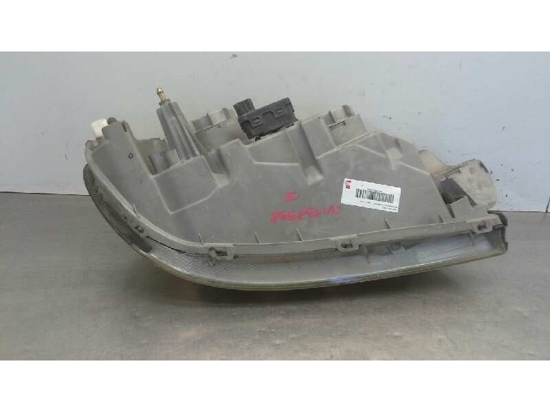 Recambio de faro izquierdo para kia carnival ii 2.9 cdri ex referencia OEM IAM   