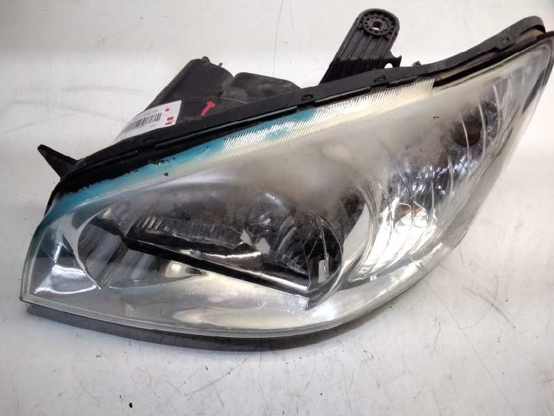Recambio de faro izquierdo para hyundai getz (tb) 1.1 básico referencia OEM IAM 921101C010  