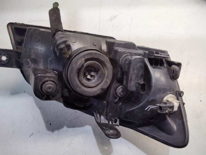 Recambio de faro izquierdo para hyundai getz (tb) 1.1 básico referencia OEM IAM 921101C010  