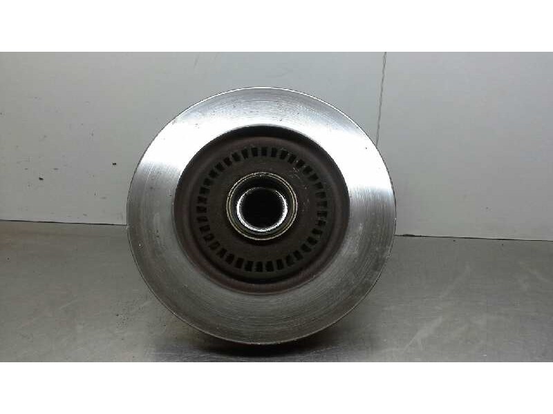 Recambio de buje delantero derecho para isuzu d-max 2.5 twin turbodiesel referencia OEM IAM   