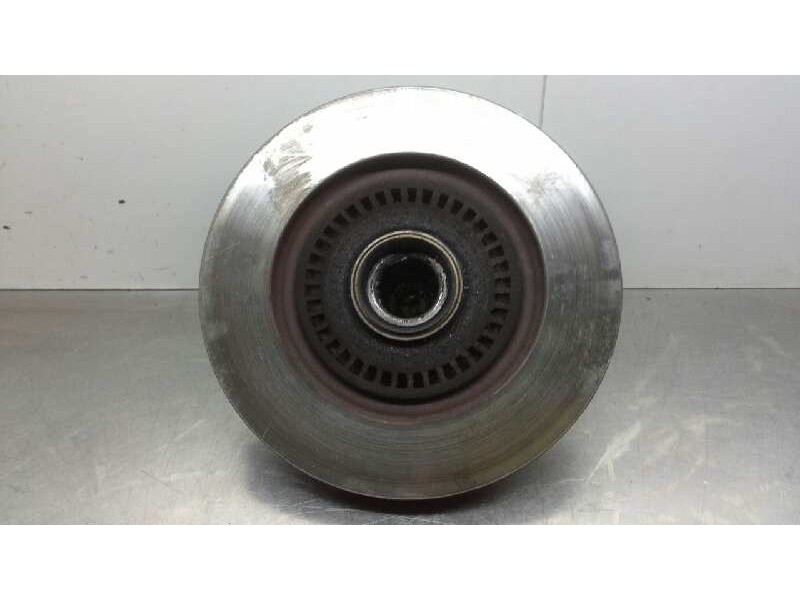 Recambio de buje delantero izquierdo para isuzu d-max 2.5 twin turbodiesel referencia OEM IAM   