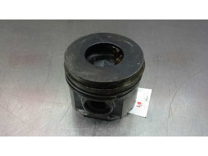 Recambio de piston para nissan terrano/terrano.ii (r20) 3.0 td cat referencia OEM IAM   