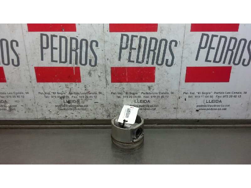Recambio de piston para nissan terrano/terrano.ii (r20) 3.0 td cat referencia OEM IAM   