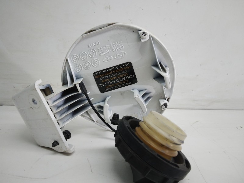 Recambio de tapa exterior combustible para hyundai i20 classic referencia OEM IAM   