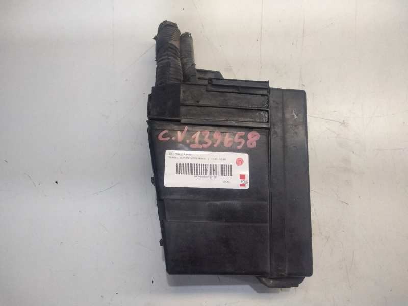 Recambio de caja fusibles para nissan murano (z50) básico referencia OEM IAM 24382CA010  