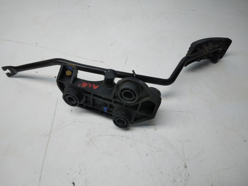 Recambio de pedal acelerador para hyundai i20 classic referencia OEM IAM   