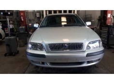 volvo s40 berlina del año 2000