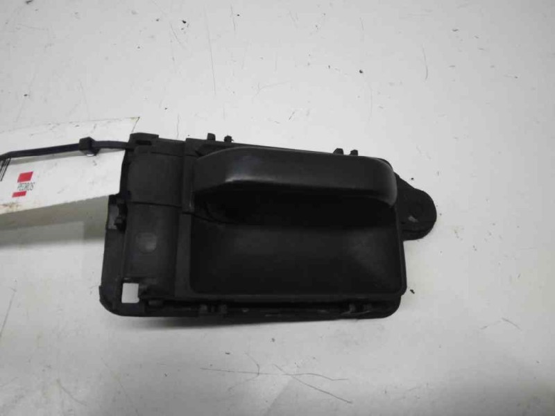 Recambio de maneta interior trasera derecha para citroen ax 14 trs tecnic referencia OEM IAM   
