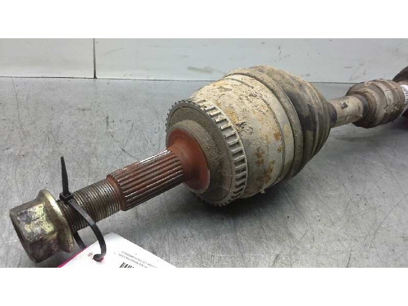 Recambio de transmision delantera derecha para nissan primera berlina (p12) 1.9 16v turbodiesel cat referencia OEM IAM 438100  