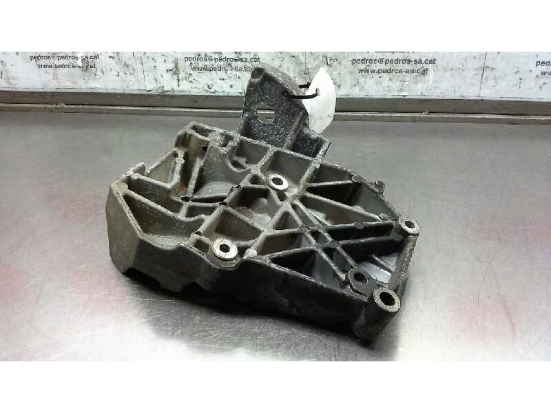 Recambio de soporte compresor de aire acondicionado para volkswagen passat berlina (3b3) edition referencia OEM IAM 038260885C  